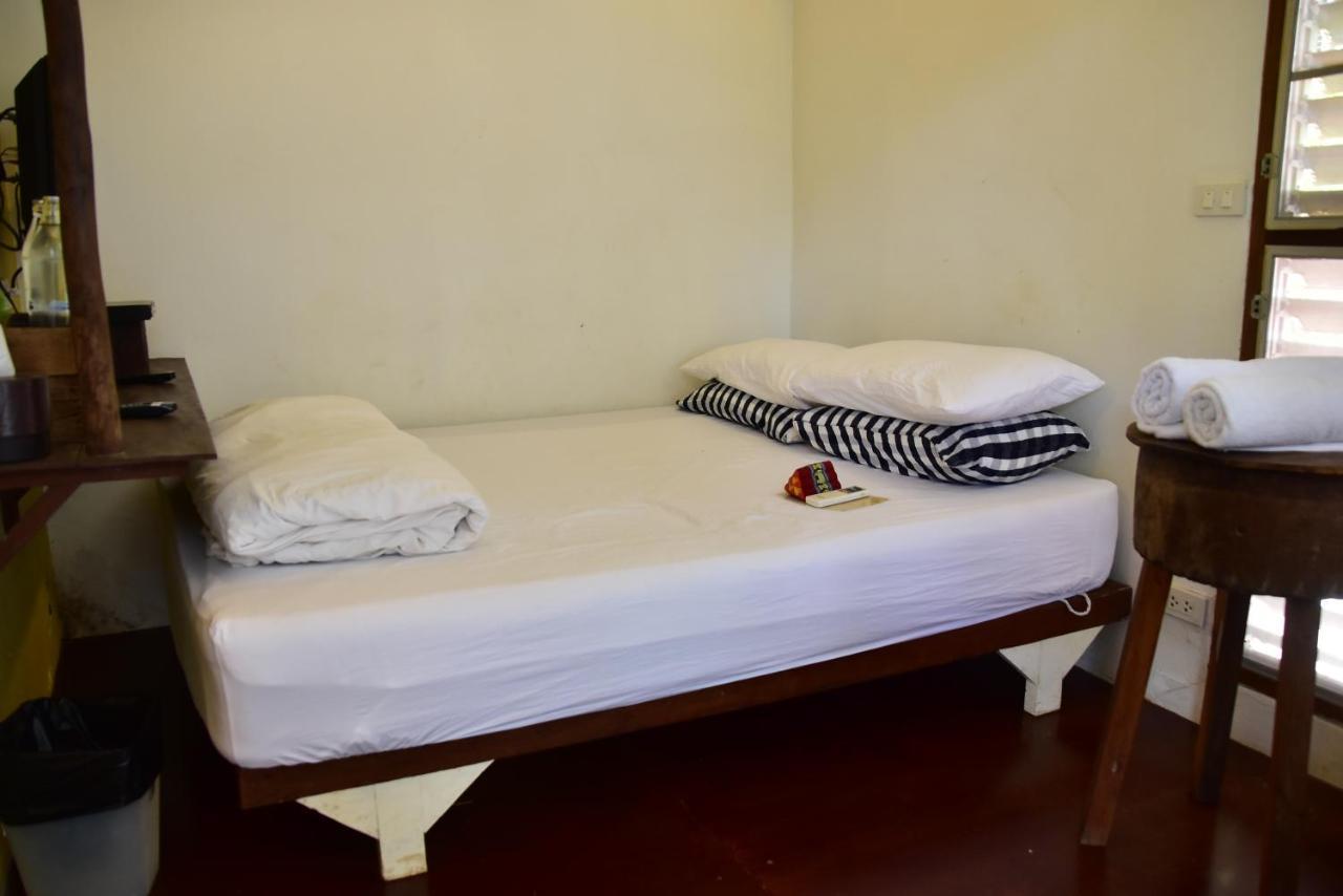 Baan Rare Guesthouse Udon Thani Bagian luar foto