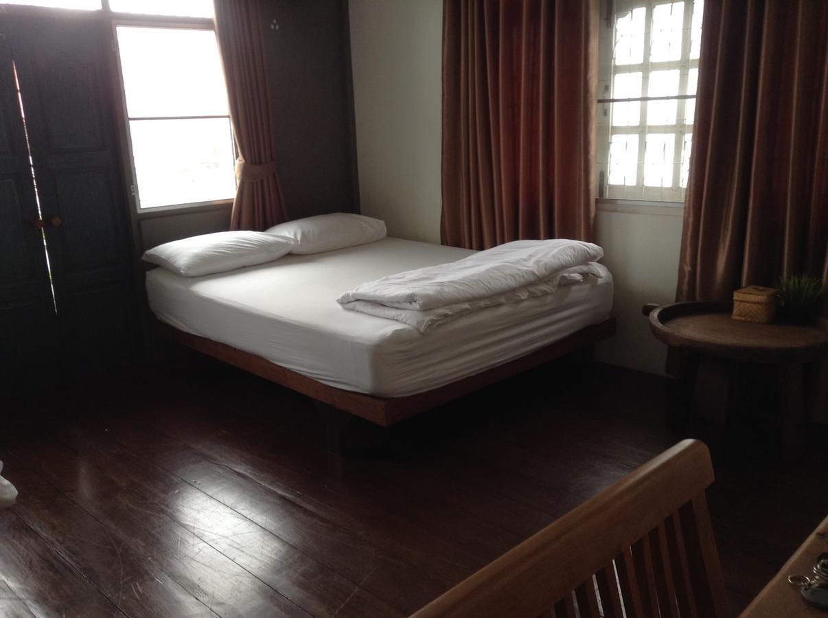 Baan Rare Guesthouse Udon Thani Bagian luar foto