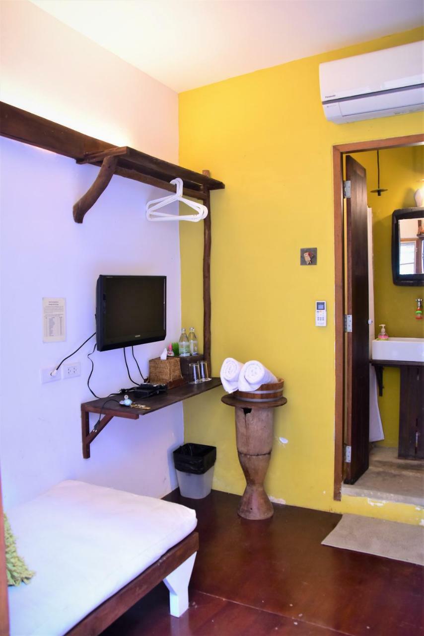 Baan Rare Guesthouse Udon Thani Bagian luar foto