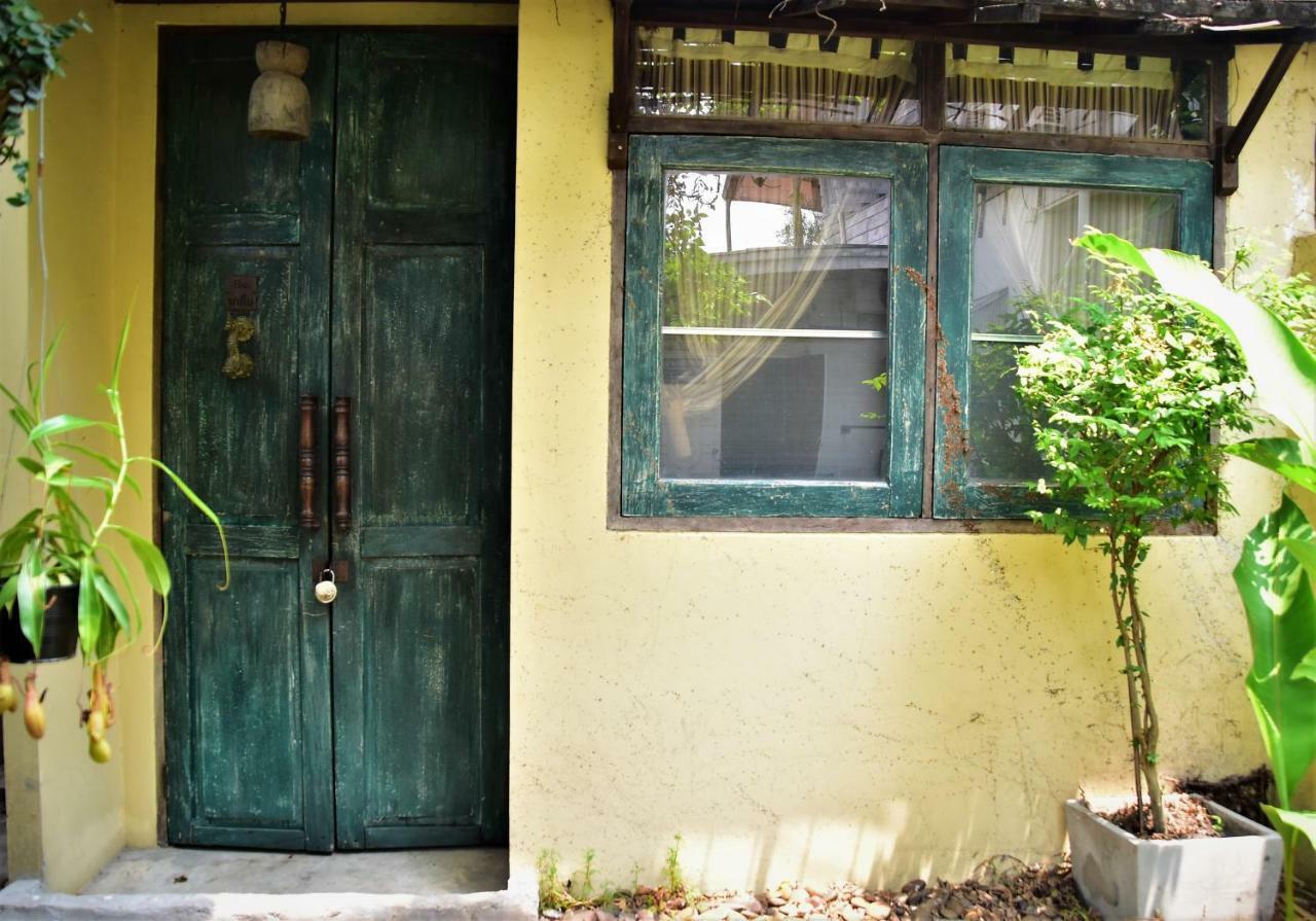 Baan Rare Guesthouse Udon Thani Bagian luar foto