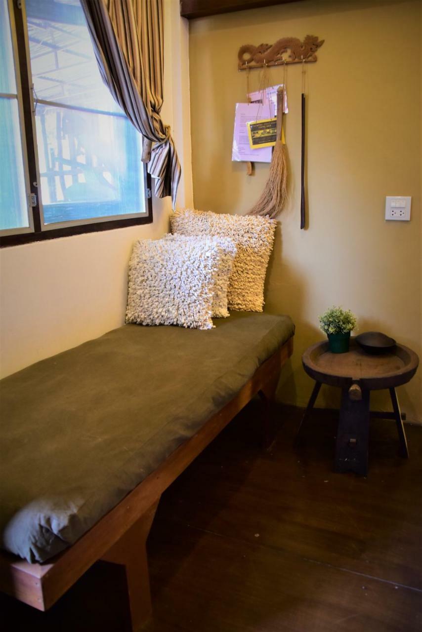 Baan Rare Guesthouse Udon Thani Bagian luar foto