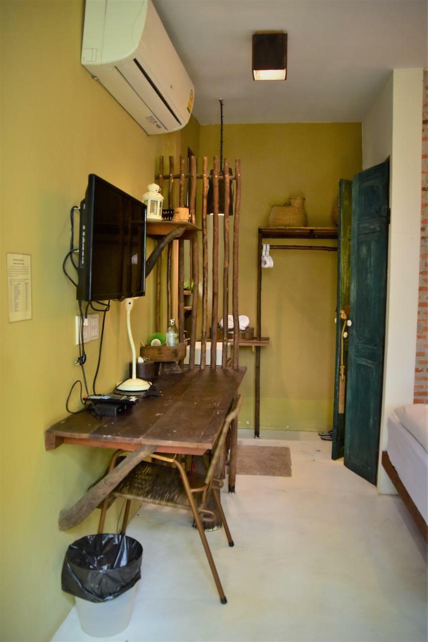 Baan Rare Guesthouse Udon Thani Bagian luar foto