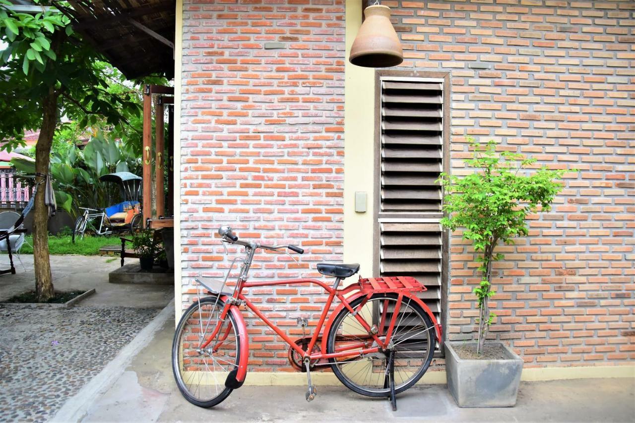 Baan Rare Guesthouse Udon Thani Bagian luar foto