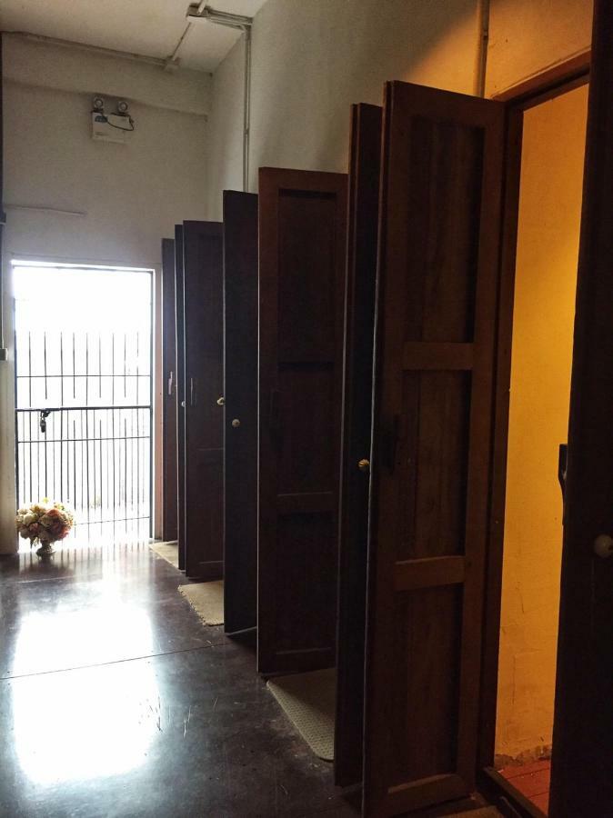 Baan Rare Guesthouse Udon Thani Bagian luar foto