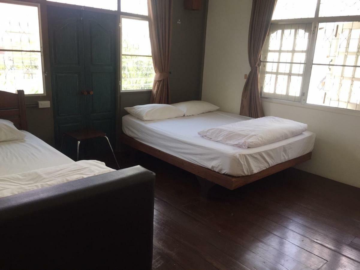 Baan Rare Guesthouse Udon Thani Bagian luar foto
